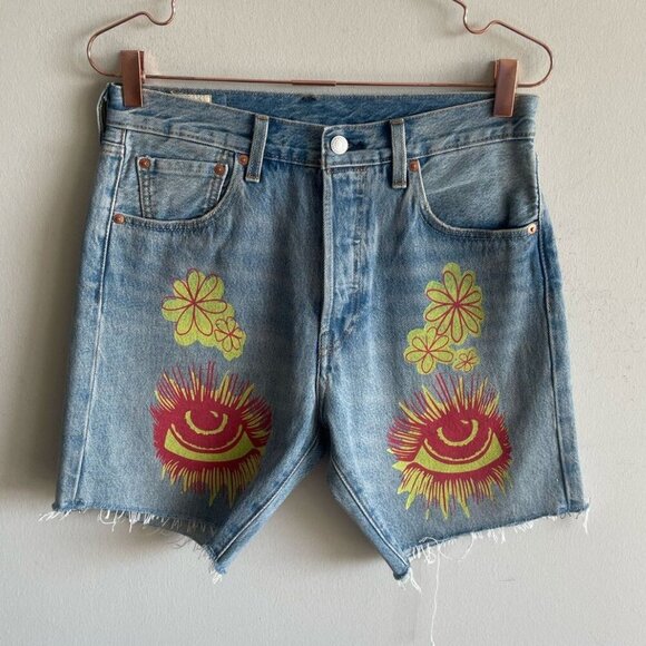 Levis Premium Women Premium 501 93 Floral Print Raw Hem Short Denim Size W 39 L - Picture 9 of 14